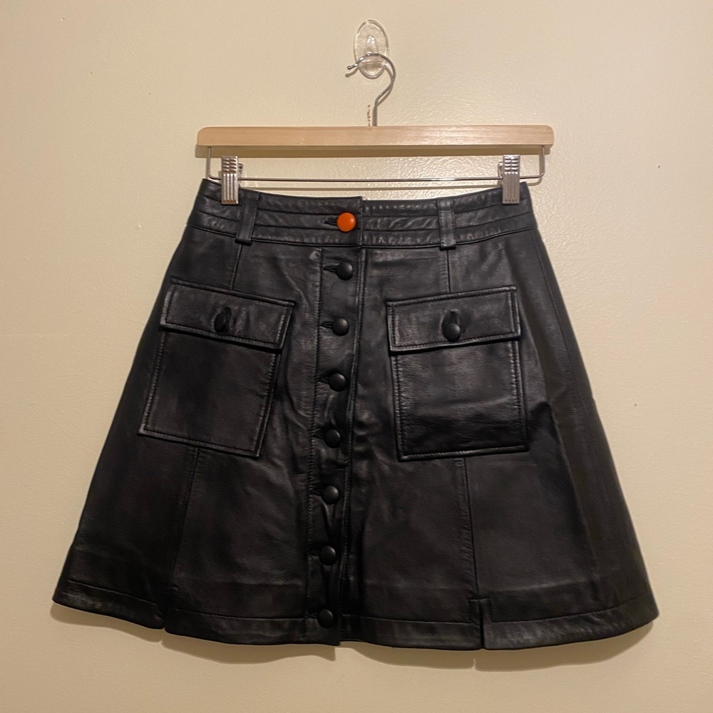 VEDA Black Leather Button-Up Mini Skirt. Size S-M